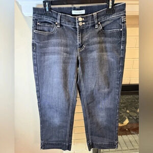 Trendy White House Black Market Black Denim Capri Sz 6